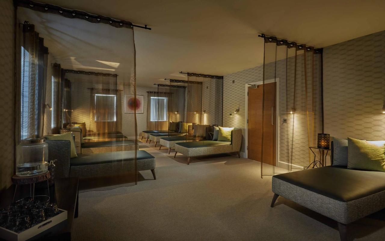 Hotel Lion Quays 4*