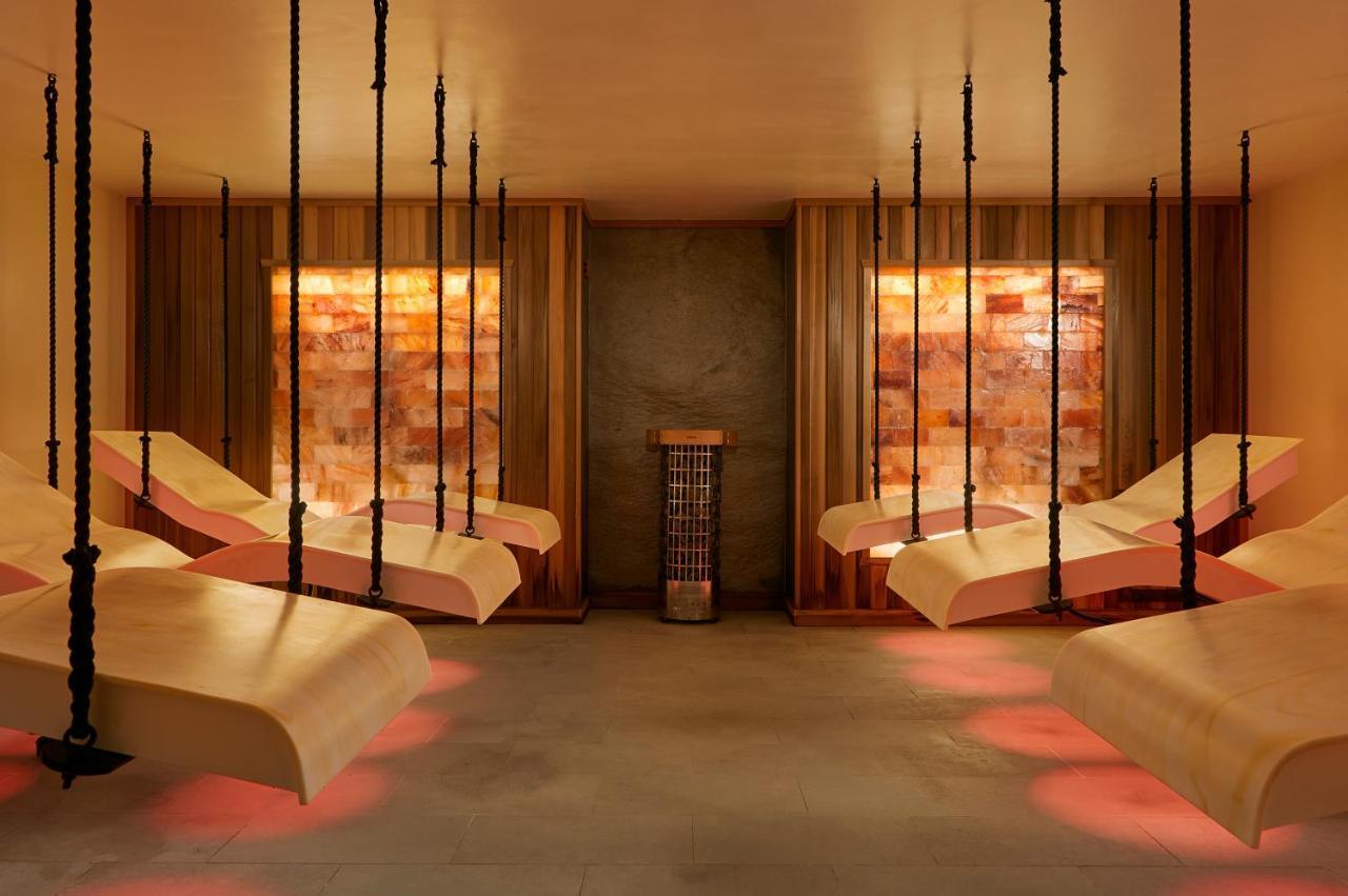 Hotel Lion Quays 4*