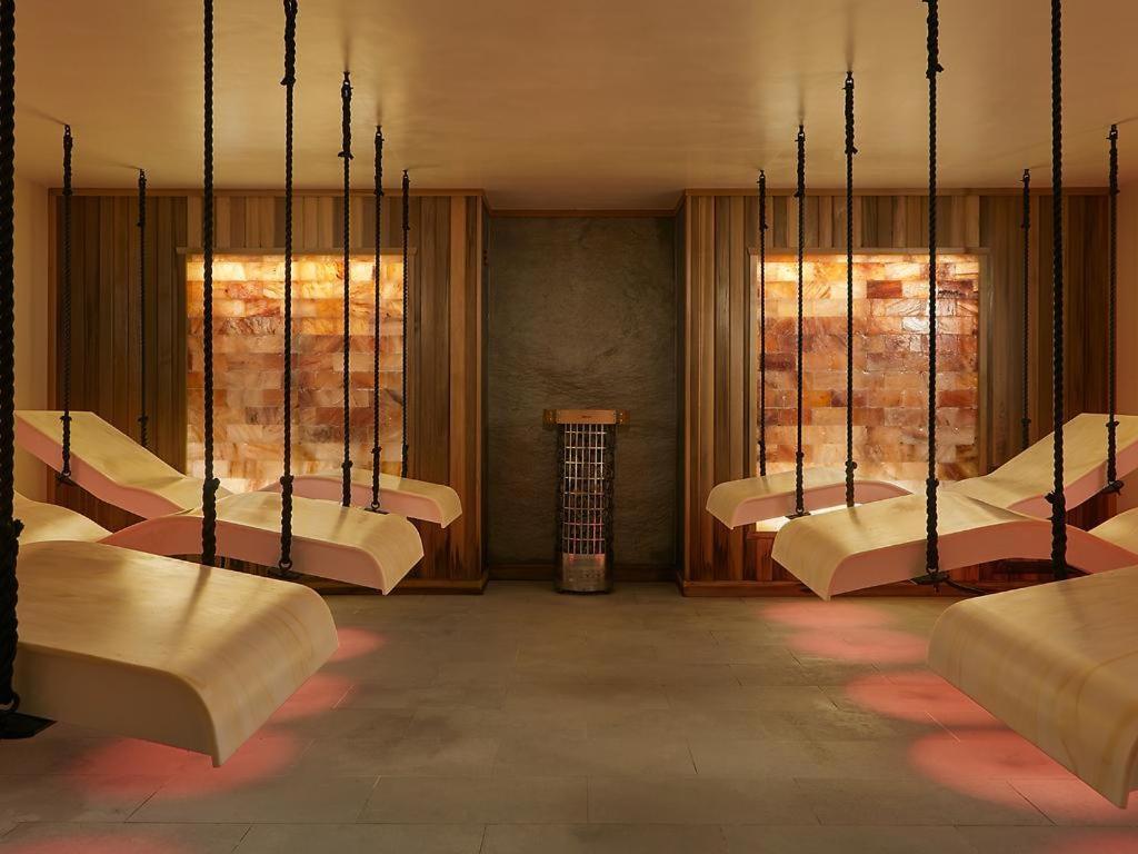 Hotel Lion Quays 4*