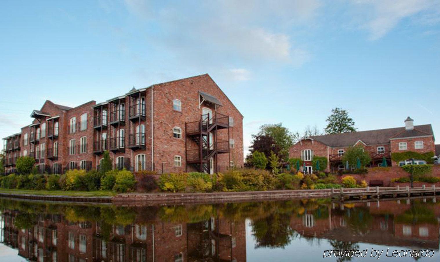 Lion Quays Hotel Chirk
