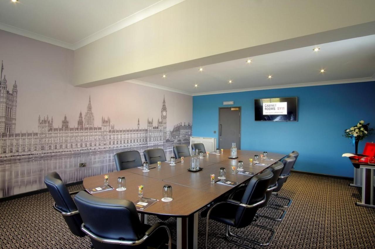 Lion Quays 4*