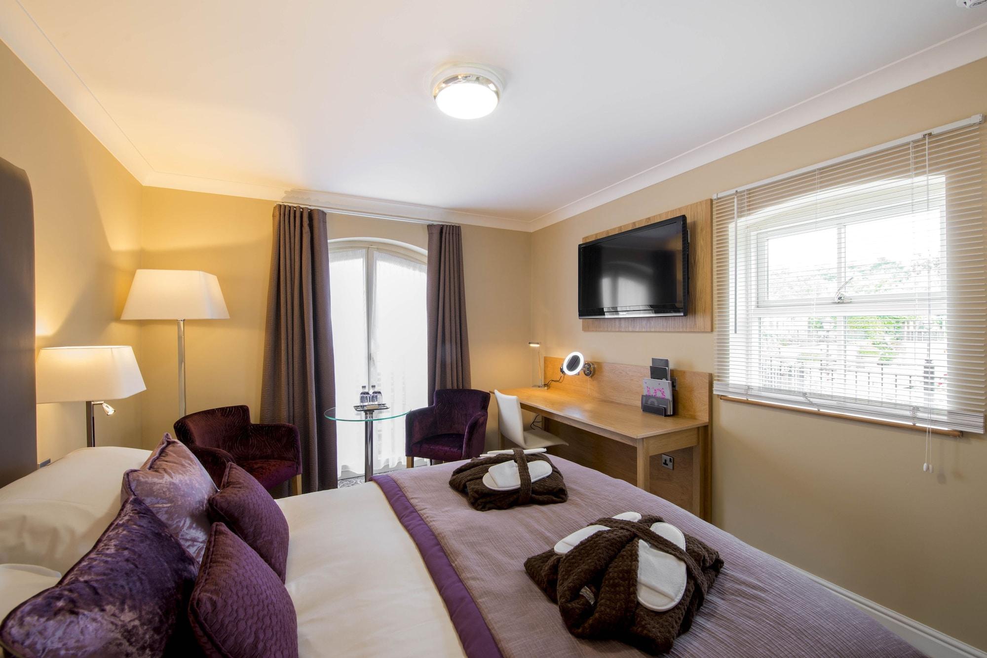 Lion Quays Hotel 4*